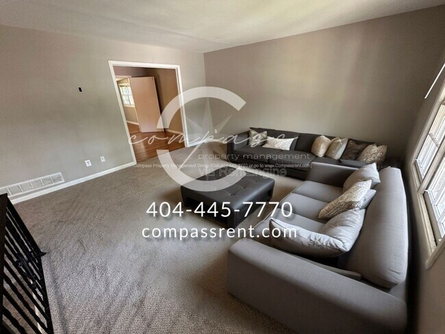 Foto del edificio - 4008 Emerald N Dr