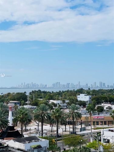 Building Photo - 7133 Bay Dr