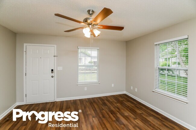 Building Photo - 3653 Ten Oaks Cir