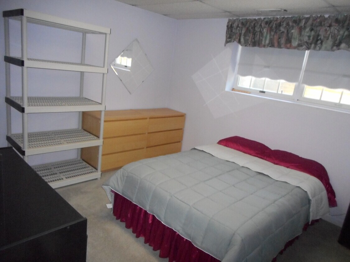 Primary Photo - 924 Buckland Pl