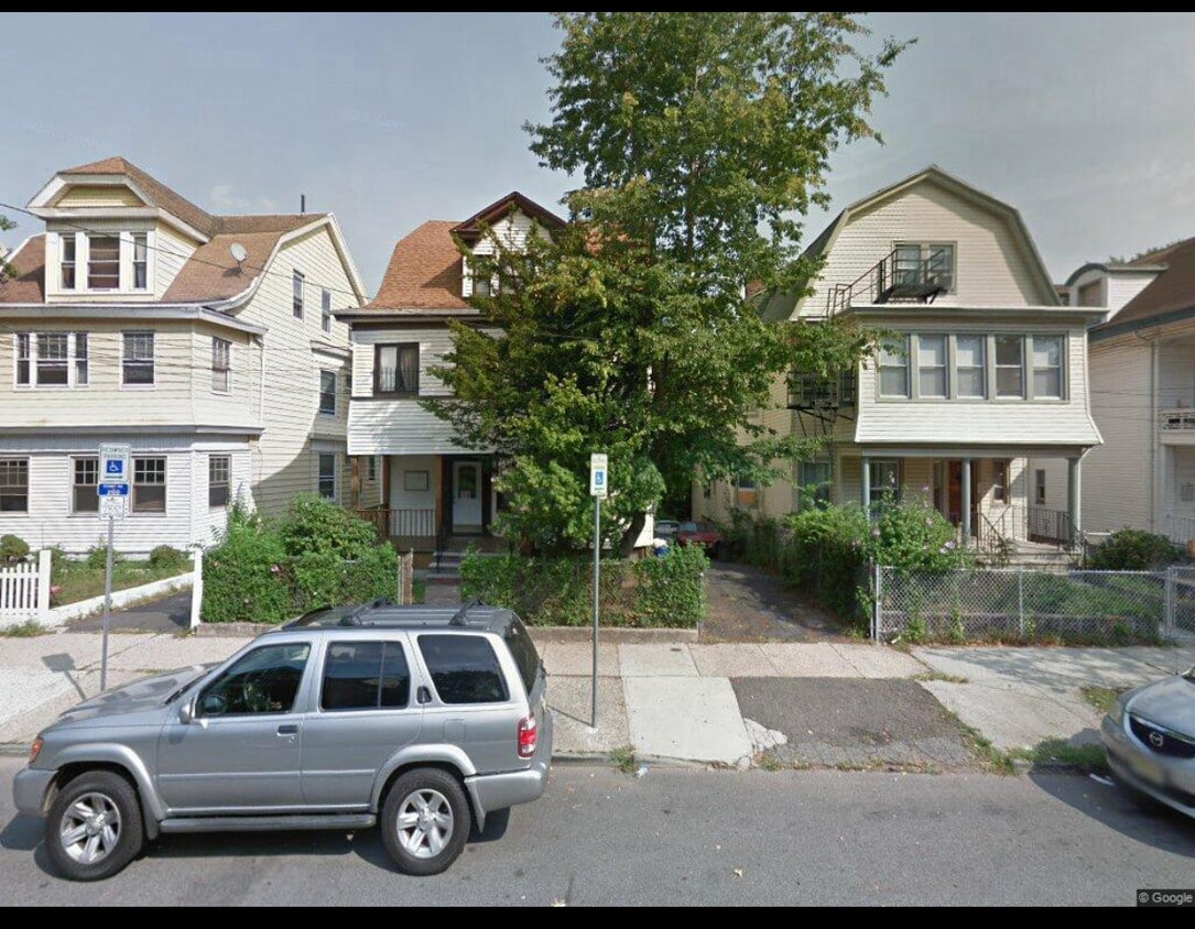 Primary Photo - 38 Farley Ave