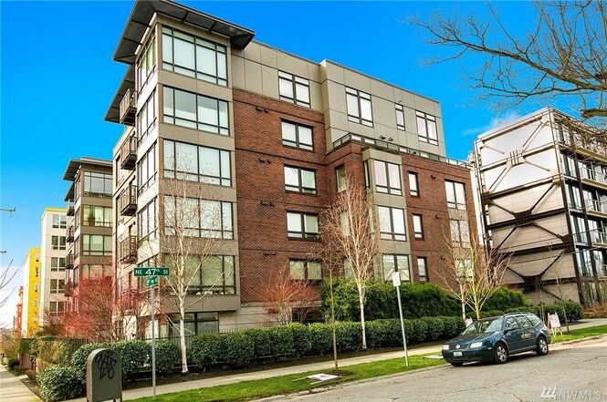 Foto principal - 4547 8th Ave NE