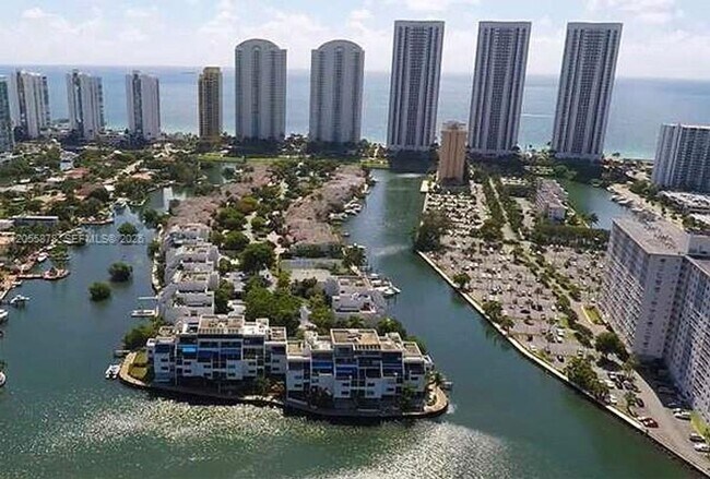 Foto del edificio - 456 Poinciana Island Dr