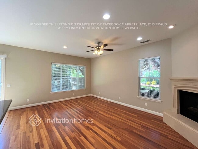 Building Photo - 1118 Lawrence Ln