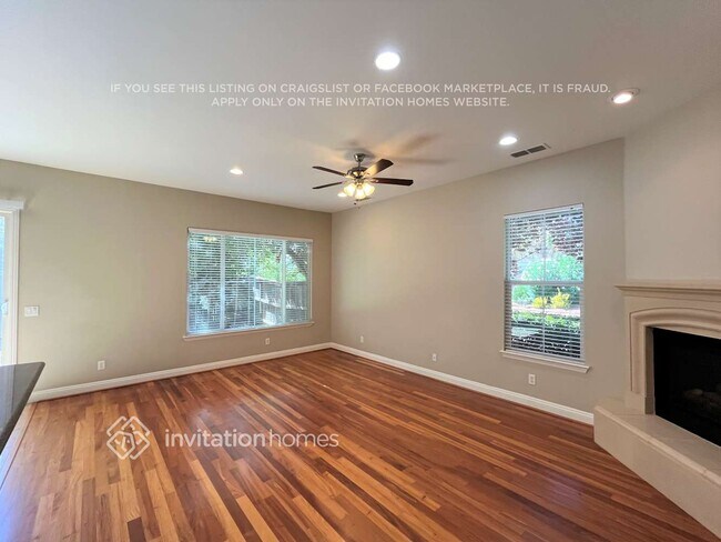 Foto del edificio - 1118 Lawrence Ln