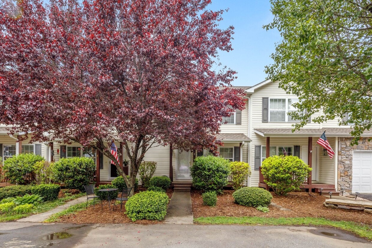 3 Bridgestone Rd, Swannanoa, NC 28778 House Rental in Swannanoa, NC