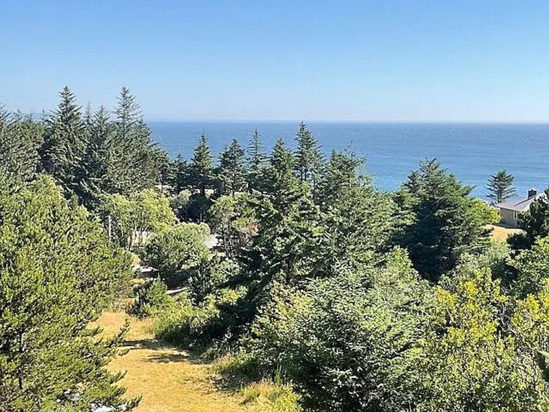 Foto principal - Stunning 2 bed/1 bath Ground Floor with ut...