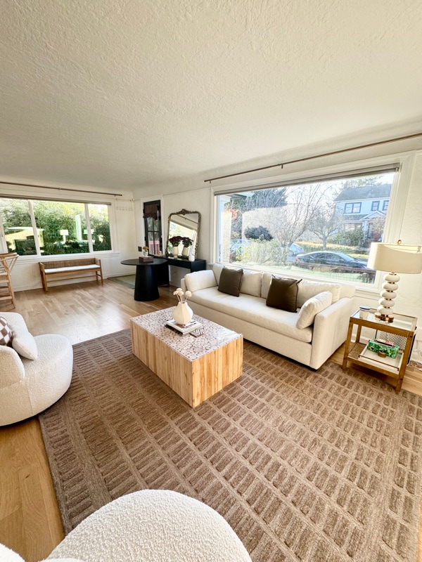 Foto del edificio - 8018 28th Ave NW