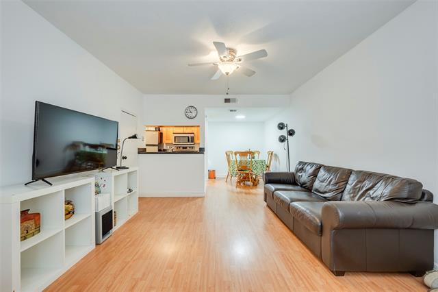 Foto del edificio - 4327 Holland Ave