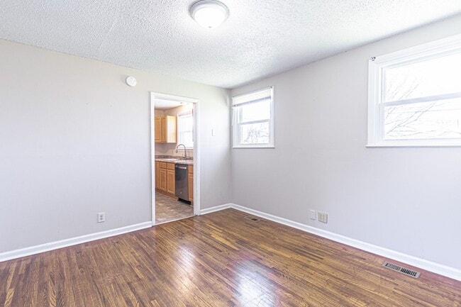 Building Photo - Pictures coming soon....