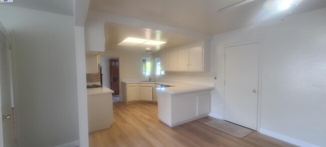 Building Photo - 5219 Kisa Ct