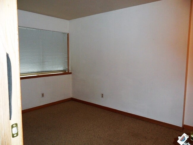 Building Photo - Long Term Rental- 716C Anemone Trail