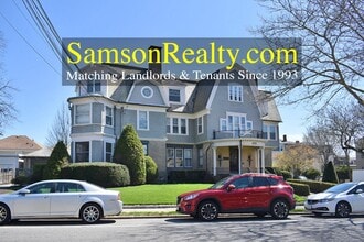 Building Photo - 420 Angell St
