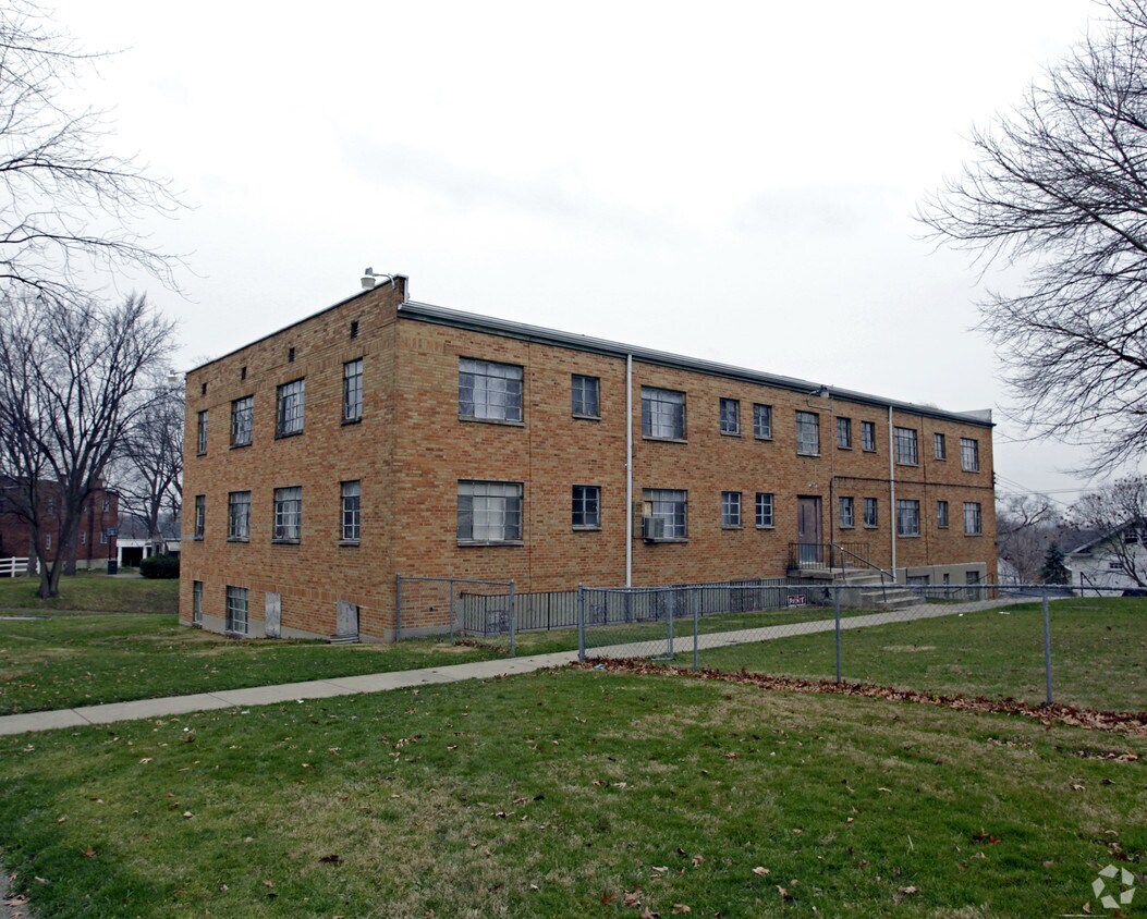 Building Photo - 34 Burton Ave