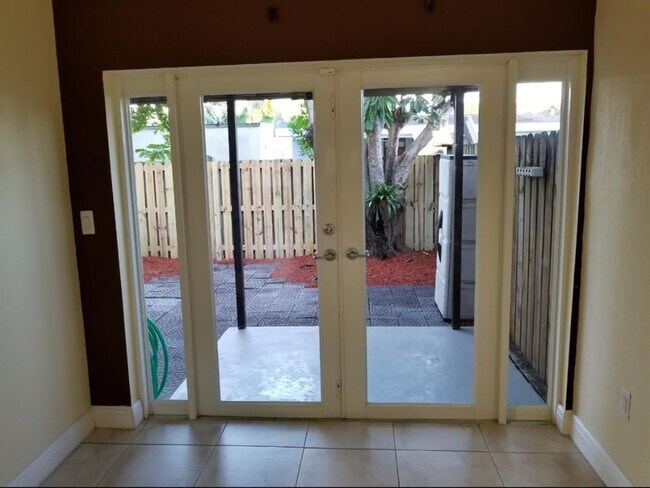 Foto del edificio - 3680 SW 59th Ave