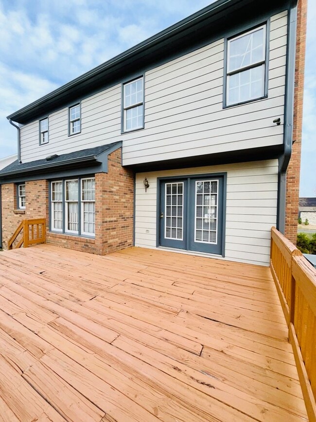 Building Photo - 3 Bedroom Home With Large Bonus Room Convenient to US 421