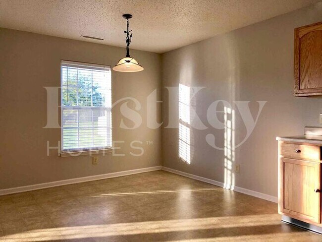 Foto del edificio - 4152 Tahoe Ct