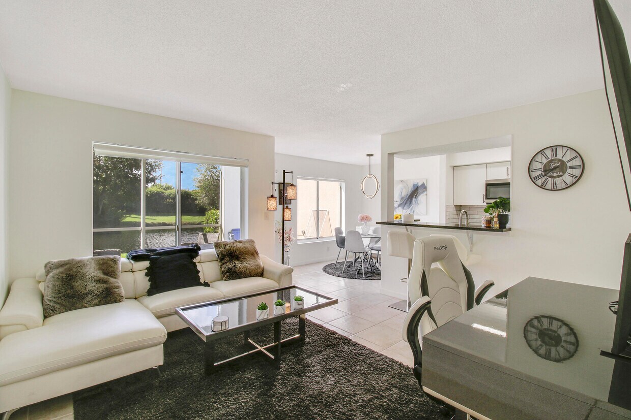 Foto principal - 815 Boynton Beach Blvd