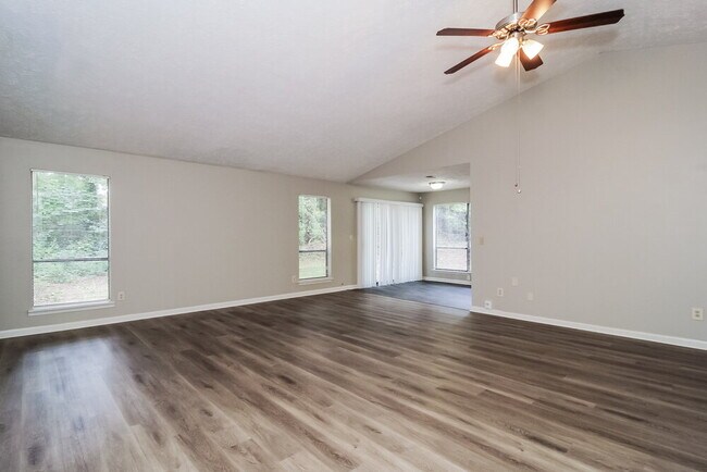 Foto del edificio - 8924 Wesley Pl