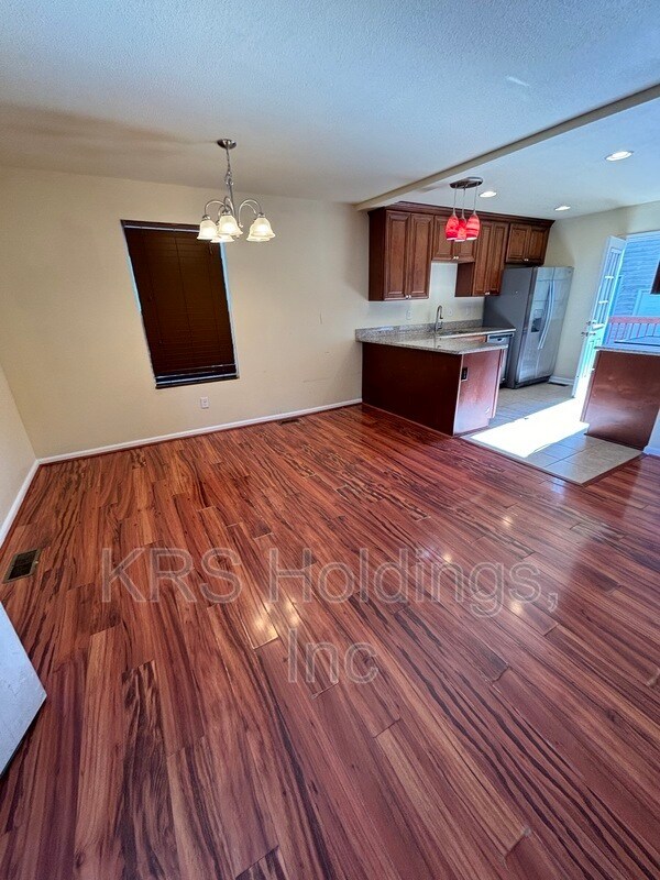 Foto del edificio - 857 Norman Ave