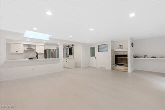 Building Photo - 3812 Ellendale Rd