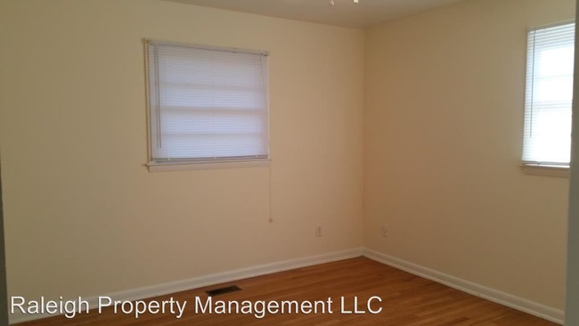 Building Photo - 1326 Trinity Rd