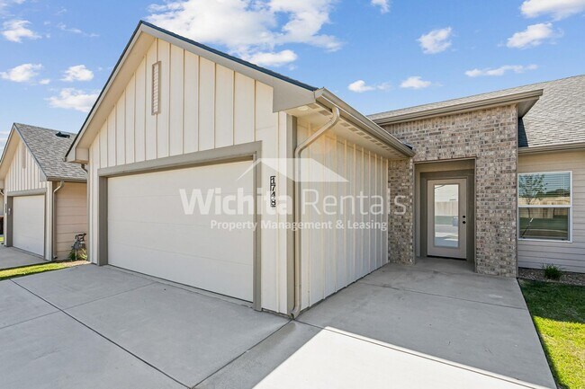 Foto del edificio - 1750-1750 S Hickory Creek St