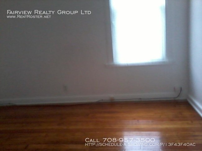 Building Photo - 2 bedroom in Chicago IL 60628
