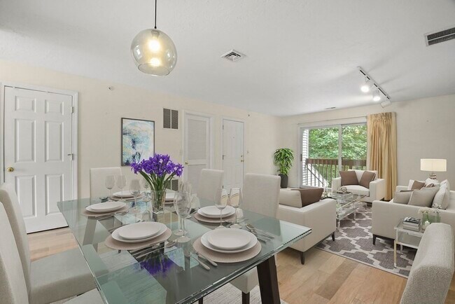 Foto del edificio - 330 Sunderland Rd