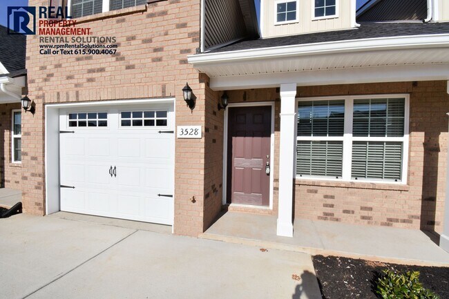 Foto del edificio - Gorgeous 3 bedroom Townhouse with garage! ...