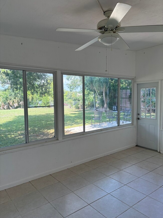 Foto del edificio - 1200 Tanager Dr