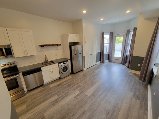 Photo - 2817 W Girard Ave Apartment