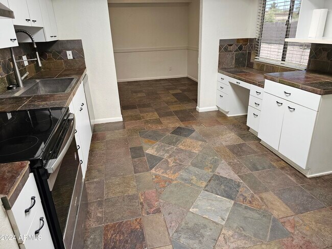 Building Photo - 3446 E Carol Ann Way