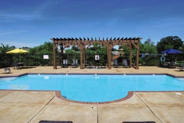 Building Photo - 3302 N Dixieland Rd