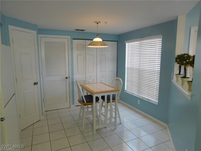 Building Photo - 4920 Deerfield Way