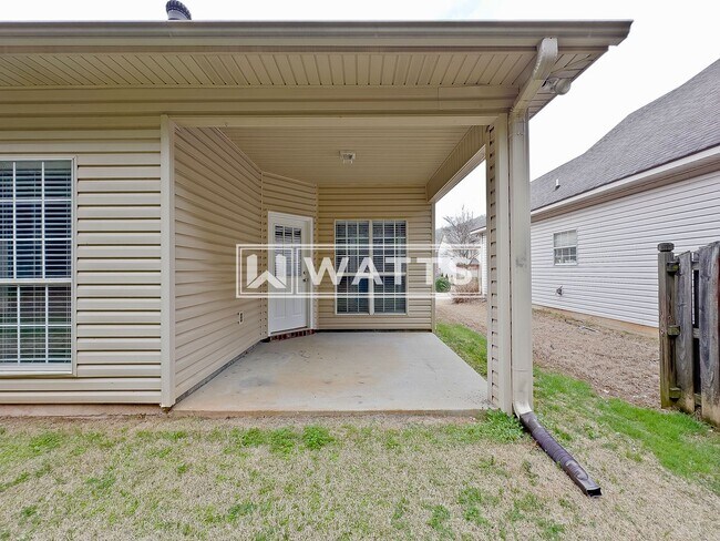 Foto del edificio - Stunning 3-Bed, 2-Bath Forest Lakes Home in Chelsea