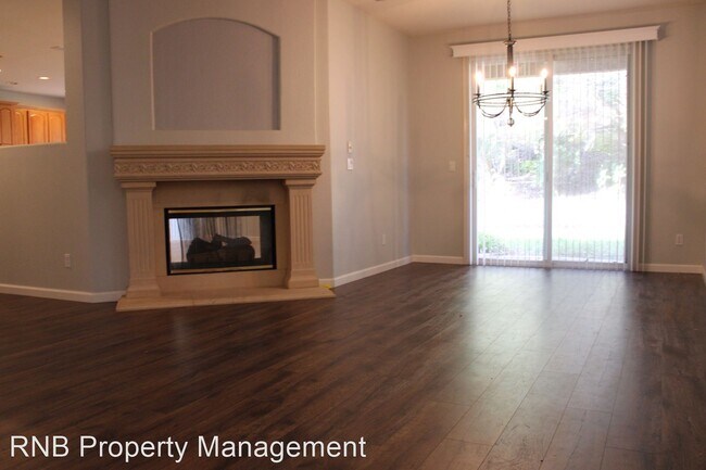 Foto del edificio - 4 br, 2.5 bath House - 960 Glennfinnan Way