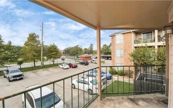 Building Photo - 3770 Lovers Wood Ln