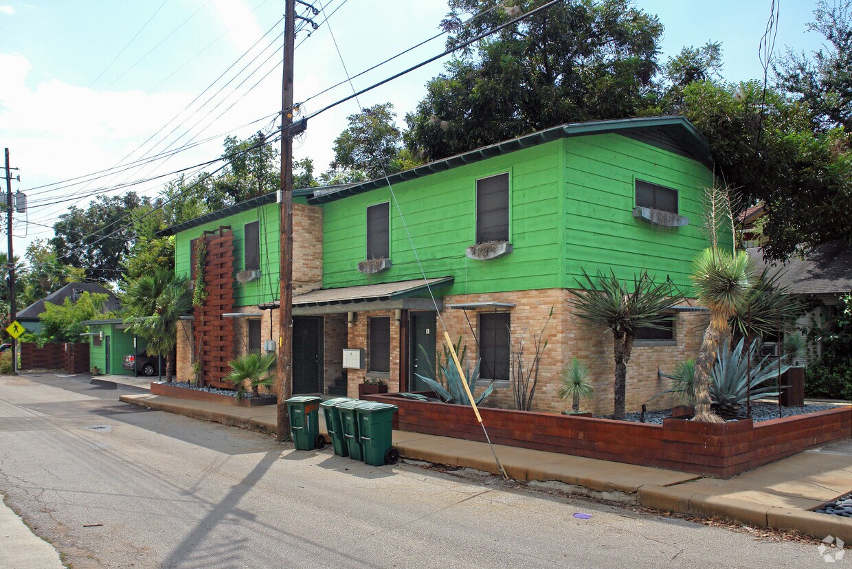  - Berkos Place Apartments