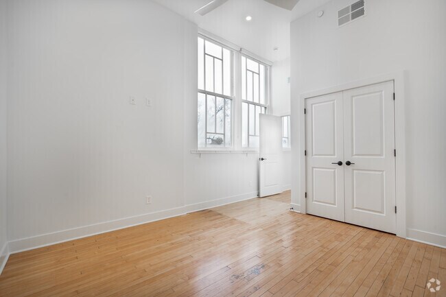 2 habitaciones, 2 baños - 952 pies cuadrados - Dormitorio principal - The Belknap