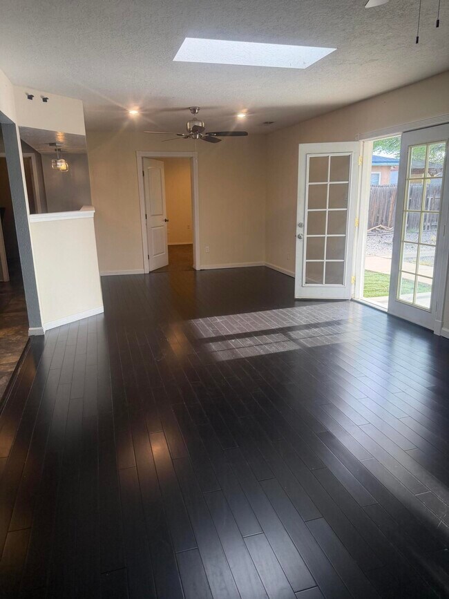 Foto del edificio - 3913 68th St NW