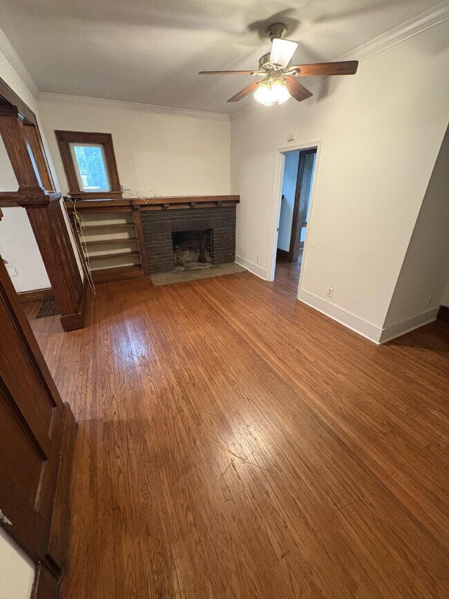Foto del edificio - 4 Bed House Available!