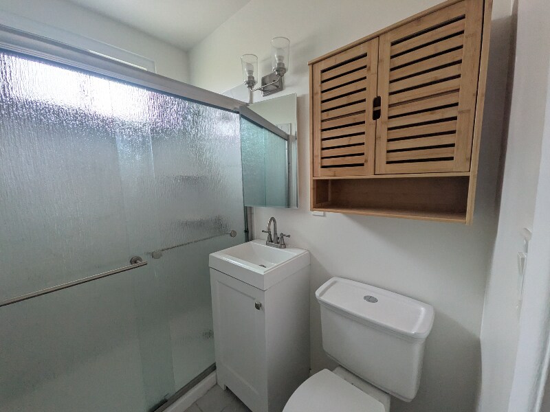 Foto principal - 6501 Stafford Ave