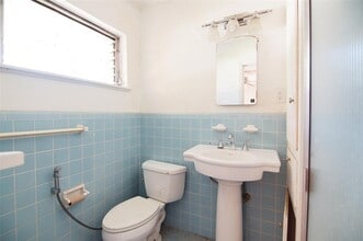 Building Photo - 4048 Newshire Dr