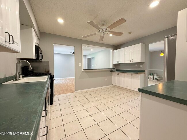 Building Photo - 401 Leesville Rd