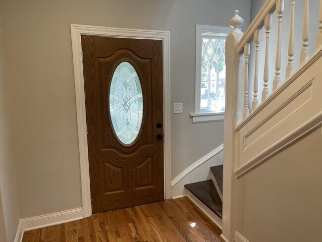 Foto del edificio - 2 bedroom in Maywood IL 60153