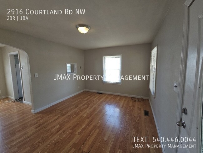 Foto del edificio - 2916 Courtland Rd NW