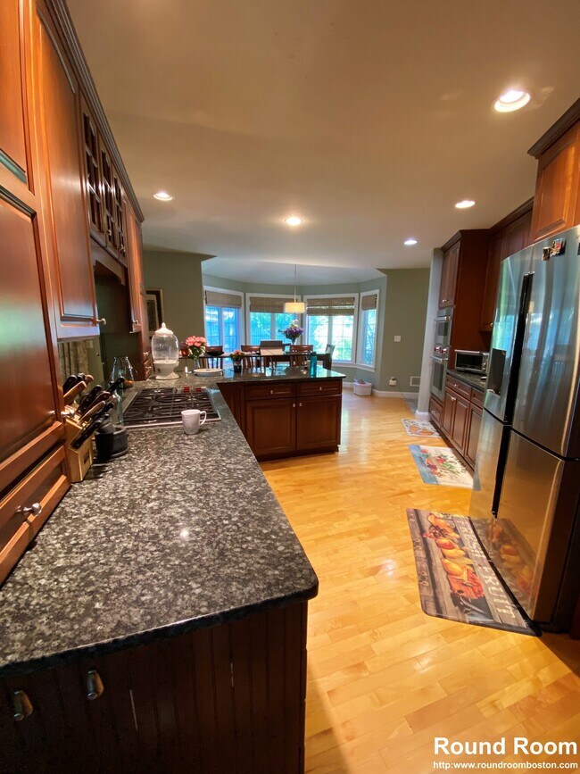 Building Photo - 93 Adams St