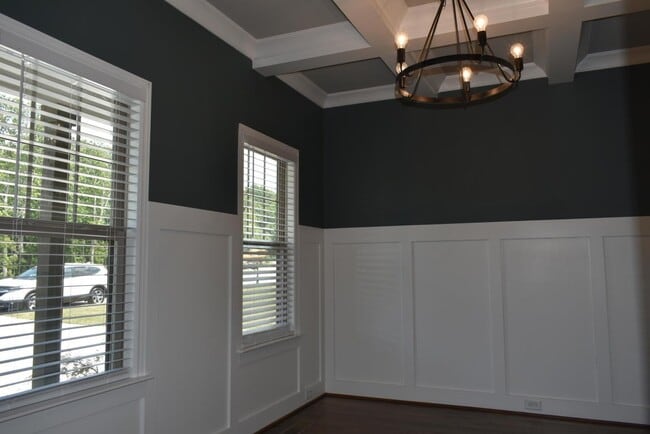 Building Photo - 3 Bedroom + Finished Bonus for Rent in Ool...