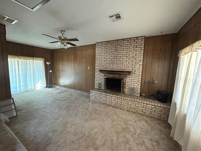 Foto del edificio - 514 E Center St